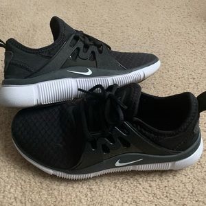 Nike Acalme Sneakers